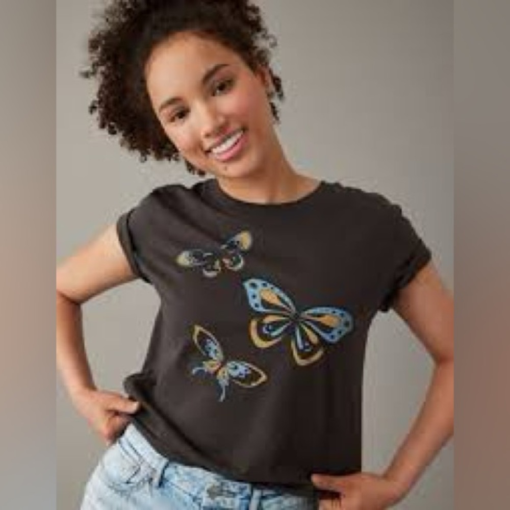 American Eagle Butterfly Graphic Cropped T Shirt size S
